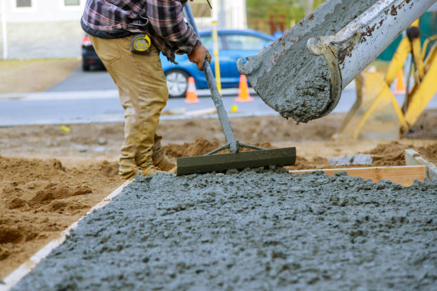 Best Concrete Pool Decks in Mahomet, IL